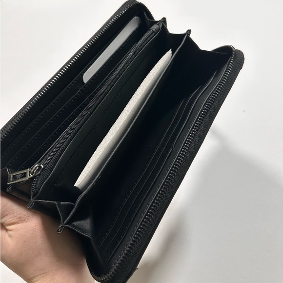 Guess wallet new with tags - Picture 5 of 8